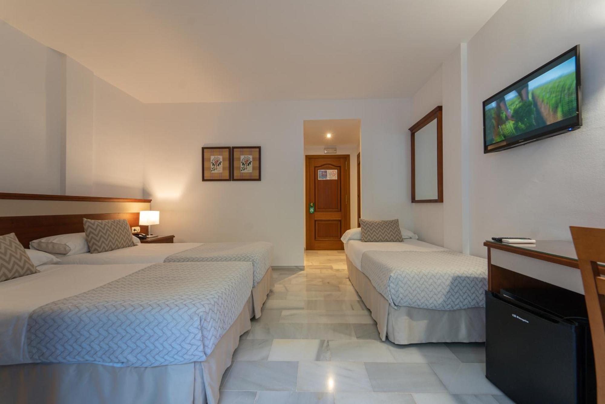 Hotel Piedra Paloma By Croma Estepona Exterior foto